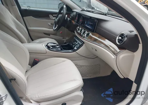 2017 Mercedes-Benz E 300 4Matic из США, поврежденный, VIN WDDZF4KB5HA187761